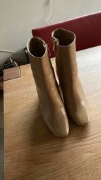 Tamaris laarsjes kleur Creme leer maat39, Ophalen of Verzenden, Zo goed als nieuw, Beige
