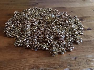 Partij  plakroosjes cadeauverpakking minibows kerst goud beschikbaar voor biedingen