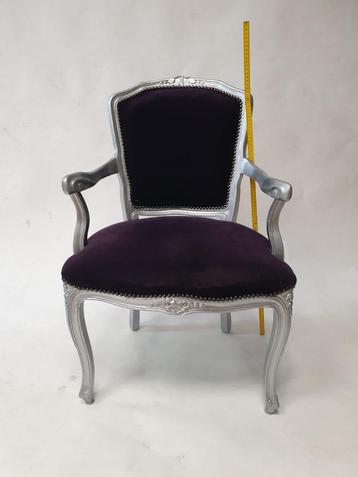  Prachtige kinderfauteuil in barokstijl beschikbaar voor biedingen