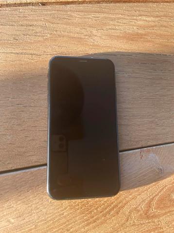 iPhone XR 64GB - Gebarsten Achterkant, Microfoon 50% beschikbaar voor biedingen