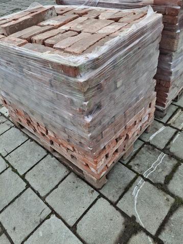 Groninger oude gladde bakstenen 930 stks, zie foto's/omschri beschikbaar voor biedingen