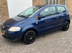 Volkswagen Fox 1.2 airco, Auto's, Volkswagen, Voorwielaandrijving, Stof, 54 pk, Zwart