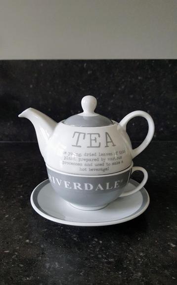 Theepot en kopje inéén (= complete set) Riverdale beschikbaar voor biedingen
