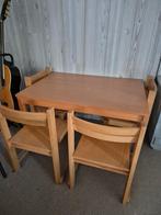 Kindertafel met 4 stoelen, Kinderen en Baby's, Kinderkamer | Tafels en Stoelen, Ophalen, Zo goed als nieuw