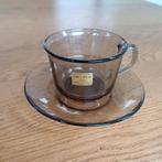 Arcoroc kop en schotel met sticker, Huis en Inrichting, Ophalen of Verzenden, Effen, Kop(pen) en/of Schotel(s), Glas