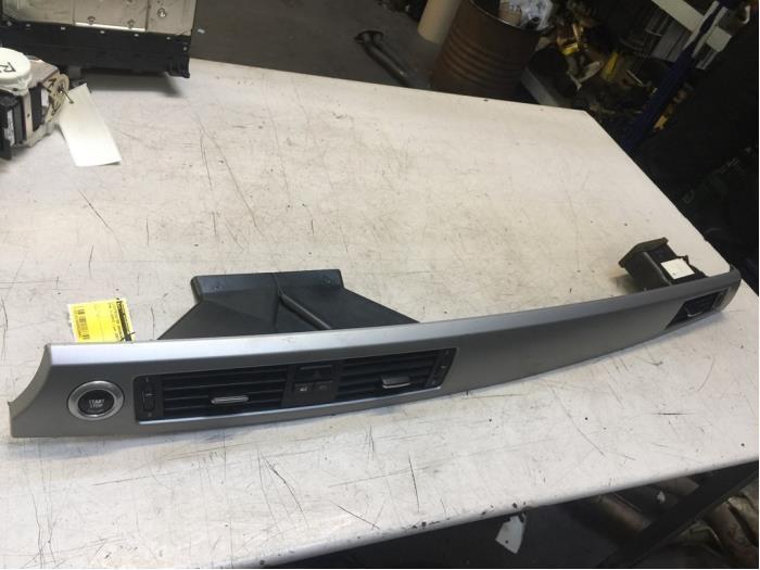 Luchtrooster Dashboard van een BMW 3-Serie, Auto-onderdelen, Dashboard en Schakelaars, BMW, Gebruikt, 3 maanden garantie, Ophalen of Verzenden