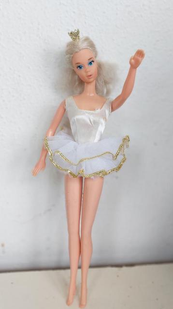 Vintage mattel barbie pop, 1966 ballerina bendable beschikbaar voor biedingen