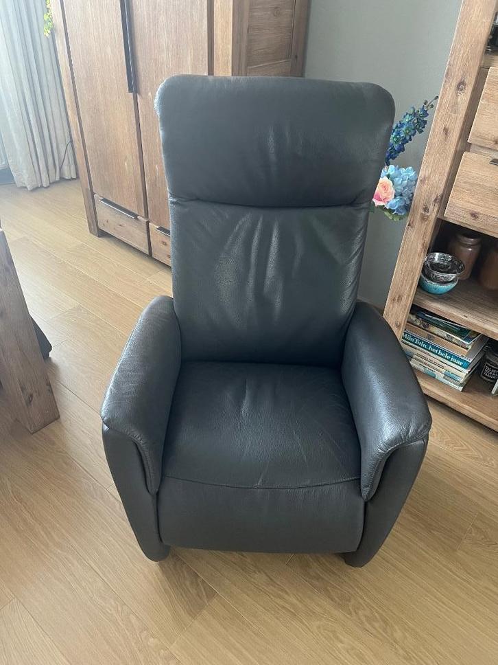 lederen relax stoel te koop, Huis en Inrichting, Fauteuils, Gebruikt, Leer, 75 tot 100 cm, Minder dan 75 cm, Ophalen