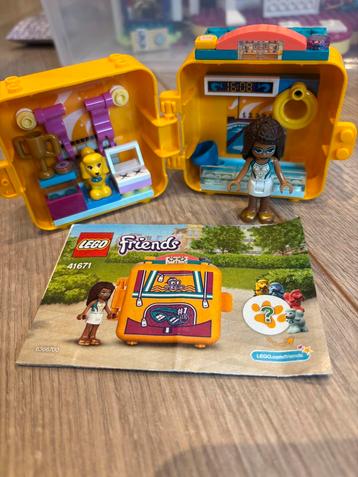 Lego friends speelkubussen beschikbaar voor biedingen