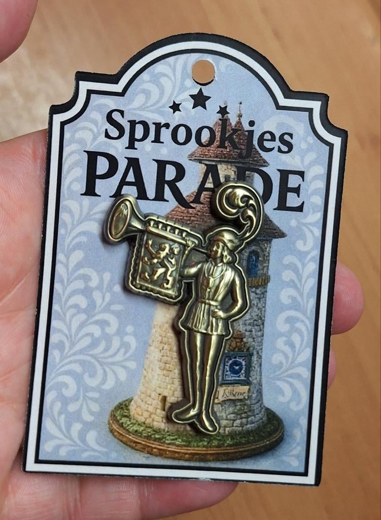 ALLEEN VANDAAG 10 EURO! Heraut pin metaal. Efteling., Ophalen of Verzenden, Zo goed als nieuw, Button of Speldje