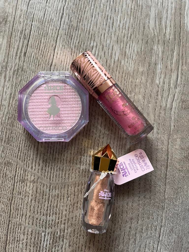 Essence NIEUW, Sieraden, Tassen en Uiterlijk, Uiterlijk | Cosmetica en Make-up, Ophalen of Verzenden, Nieuw, Overige kleuren, Gehele gezicht