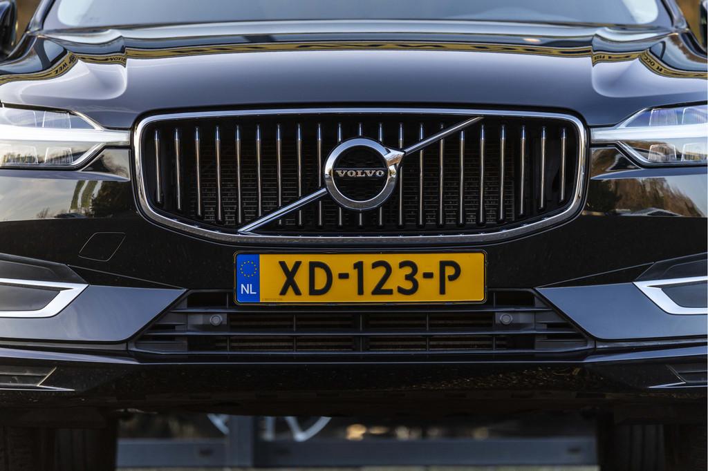 Volvo XC60 2.0 T5 Inscription, Gebruikt, Euro 6, 4 cilinders, Zwart