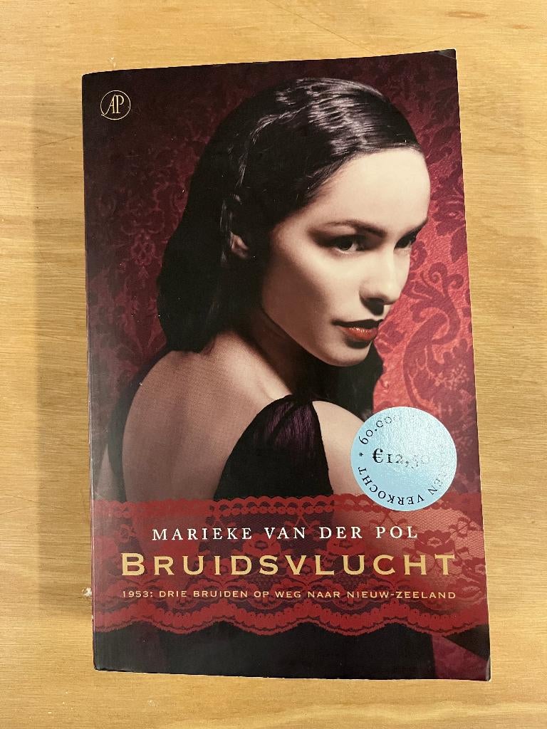 boek:  Bruidsvlucht, Marieke van der Pol, Ophalen of Verzenden, Zo goed als nieuw, Marieke	van der Pol, Nederland