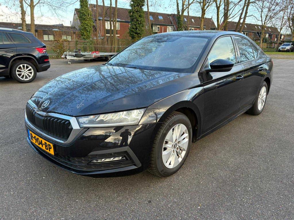 2022 Skoda Octavia 1.5 e-tsi automaat Personenauto, 4 cilinders, 150 pk, Zwart, Origineel Nederlands