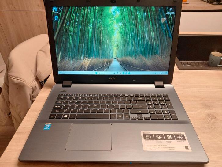Acer aspire E 17 i3 8gb ram 120 gb ssd laptop pc incl lader, Computers en Software, Chromebooks, Zo goed als nieuw, 16 inch of meer