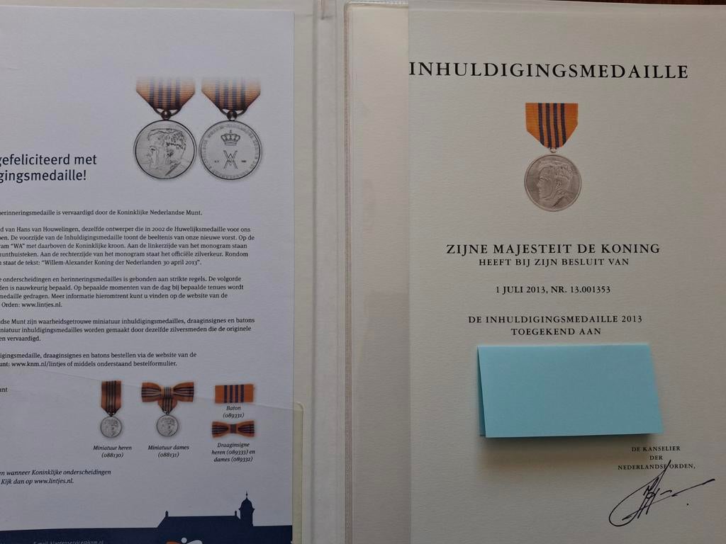 Certificaat inhuldigings medaille, Ophalen of Verzenden, Landmacht, Nederland, Lintje, Medaille of Wings
