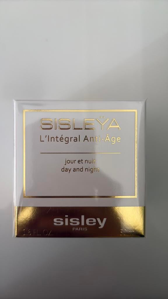 Sisley sisleya l’integral dag en nacht crème nieuw  50ml, Ophalen of Verzenden, Nieuw, Gehele gezicht, Verzorging