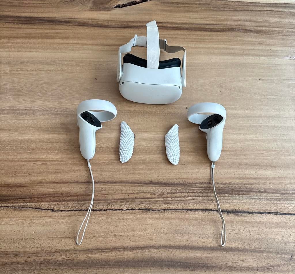 VR-headset: Meta Quest 2 (Oculus Quest 2) met controllers, Ophalen, Zo goed als nieuw