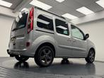Renault Kangoo Family 1.6i-16V Navigatie-Cr.contr-Clima-Trek, Stof, Gebruikt, 4 cilinders, Met garantie (alle)