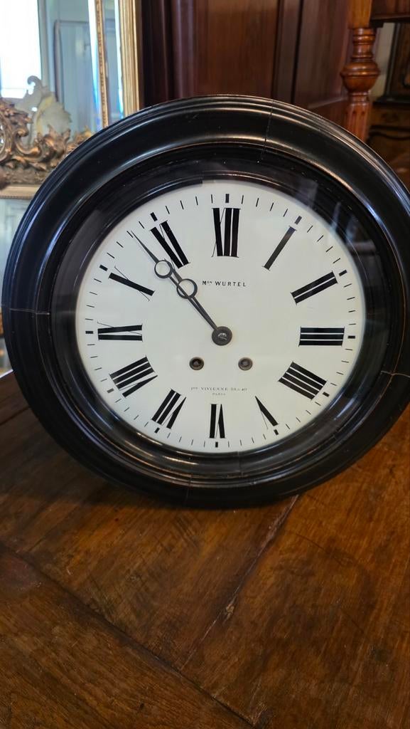 Gezwarte Houten Ronde Wandklok - Klassiek Design, Ophalen of Verzenden
