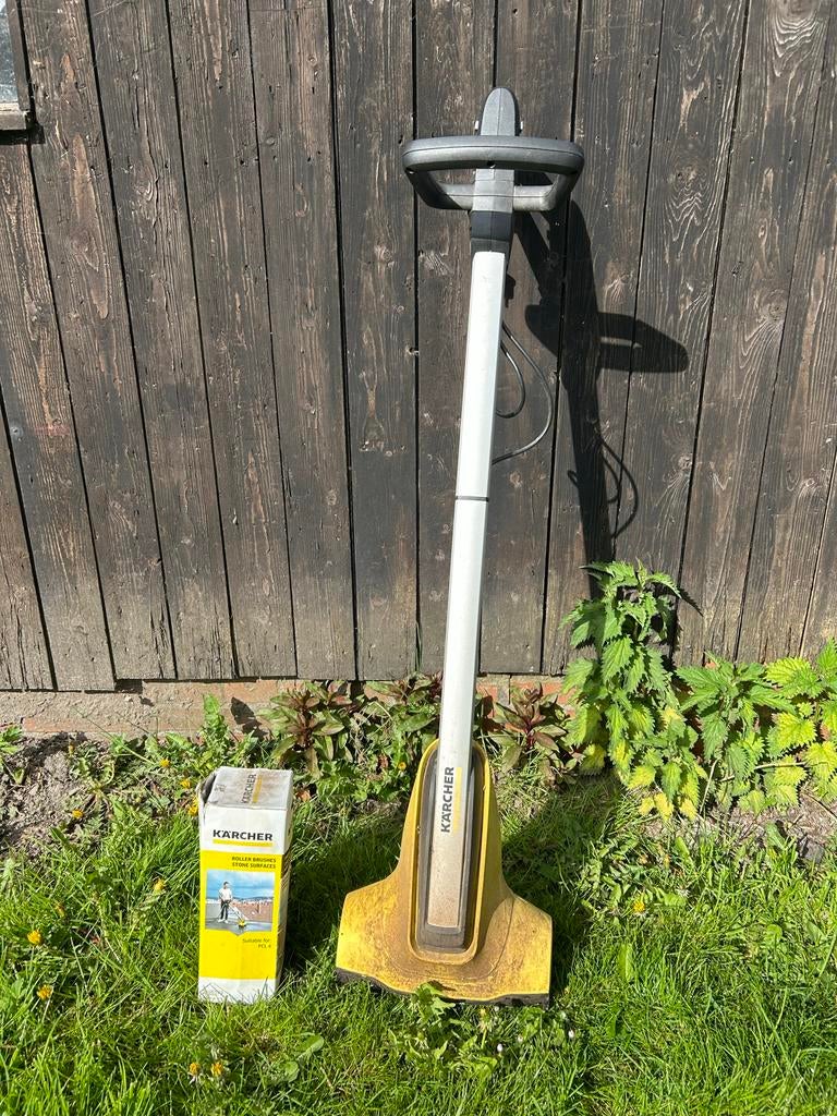 Kärcher PCL 4 Terrasreiniger - Goed werkend + Extra Borstels, Tuin en Terras, Veegmachines, Ophalen, Gebruikt