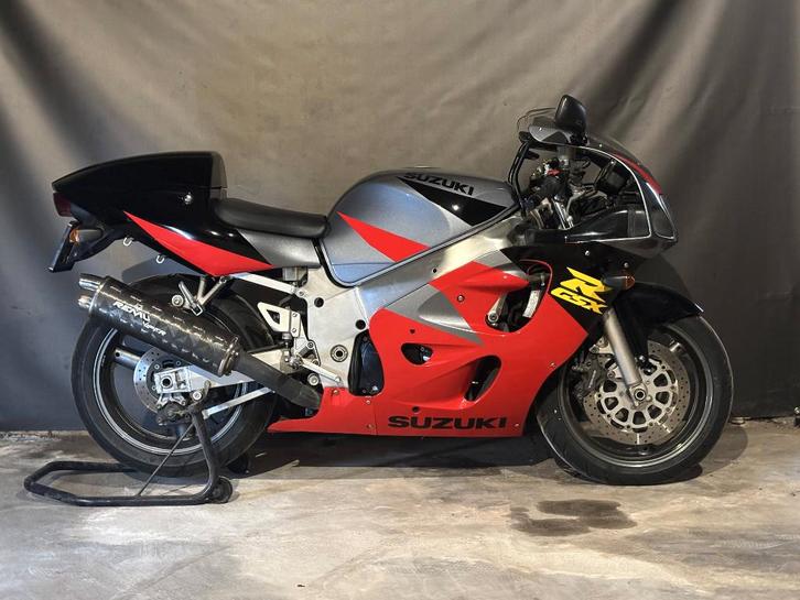 Suzuki GSXR600 SRAD 1999, 26.000km, Motoren, Motoren | Suzuki, Bedrijf, Super Sport, meer dan 35 kW, 4 cilinders, Motorrijbewijs A