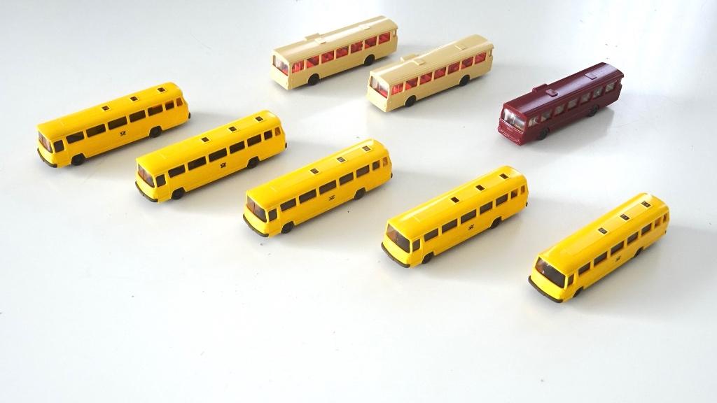 Wiking 8 autobussen voor busstation N-spoor, Hobby en Vrije tijd, Modeltreinen | N-Spoor, Overige merken, Gelijkstroom of Wisselstroom