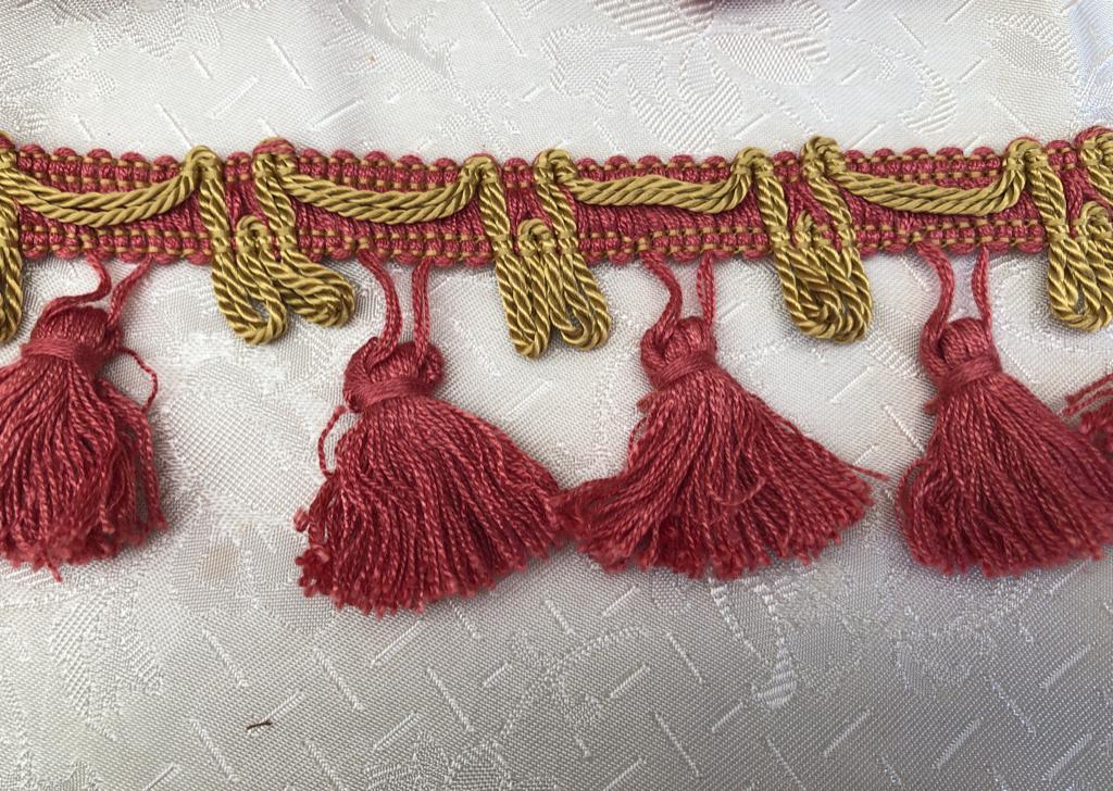 Supermooi vintage flosjes  kwasten sierband - 5,50  Meter, Hobby en Vrije tijd, Naaien en Fournituren, Nieuw, Lint, Band of Elastiek