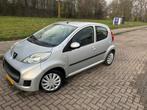 Peugeot 107 1.0 2010 NIEUWE APK EN REMMEN, Voorwielaandrijving, 4 stoelen, 68 pk, Origineel Nederlands