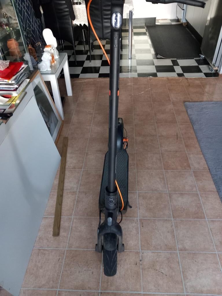 Step, Fietsen en Brommers, Steps, Ophalen of Verzenden, Gebruikt, Elektrische step (E-scooter)