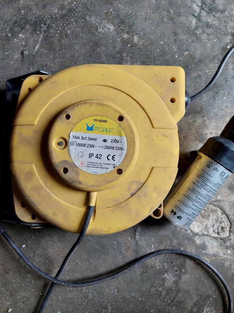 Profile PR-8000N Kabelhaspel 15m 3x1.5mm² IP42, Ophalen of Verzenden, Gebruikt, Kabel of Snoer