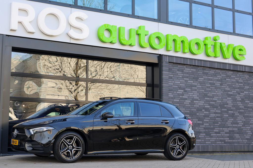 Mercedes-Benz A-Klasse 250 e Business Solution AMG Limited |, Auto's, Mercedes-Benz, Gebruikt, 4 cilinders, Zwart, Bedrijf