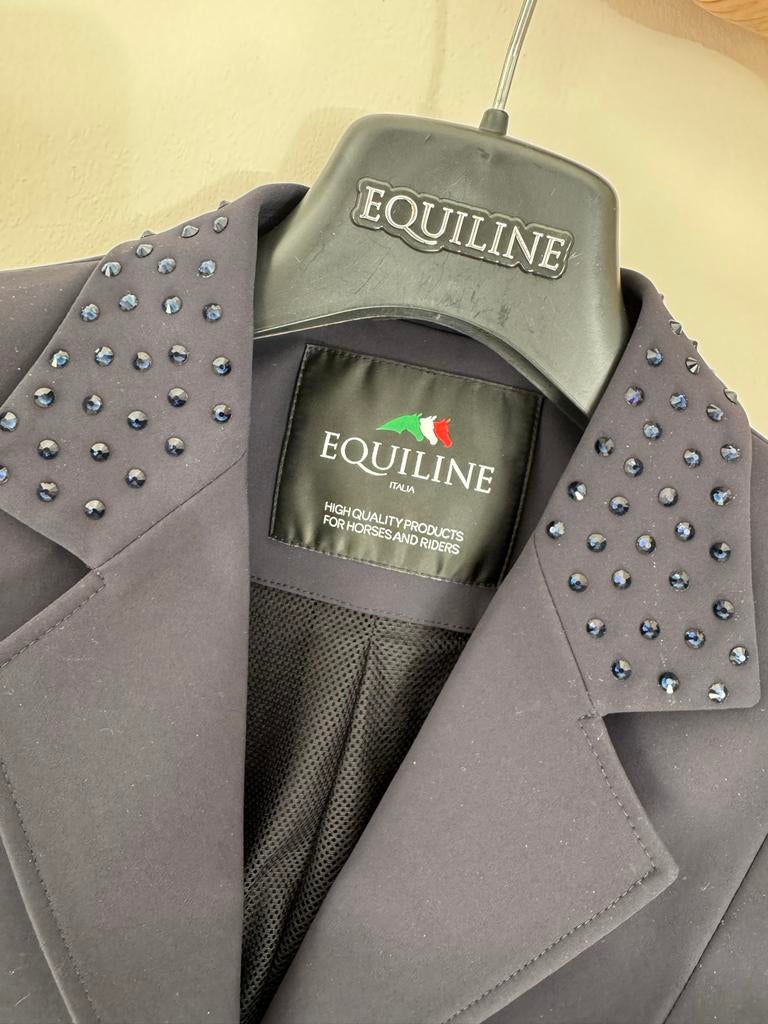Te koop Equiline wedstrijd jasje in nieuwstaat, Dieren en Toebehoren, Paardrijkleding, Dressuur, Ophalen of Verzenden, Zo goed als nieuw