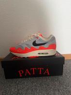 Nike Air Max 1 Patta Hyper Crimson Maat 44, Ophalen of Verzenden, Zo goed als nieuw, Overige kleuren, Sneakers of Gympen