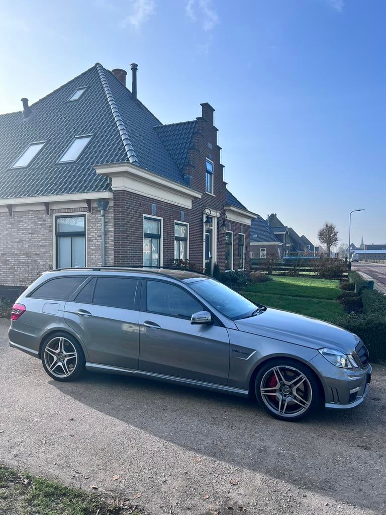 Mercedes 6.2 E63 AMG Estate AUT 558PK Performance Package, Auto's, Mercedes-Benz, Particulier, E-Klasse, Airbags, Airconditioning