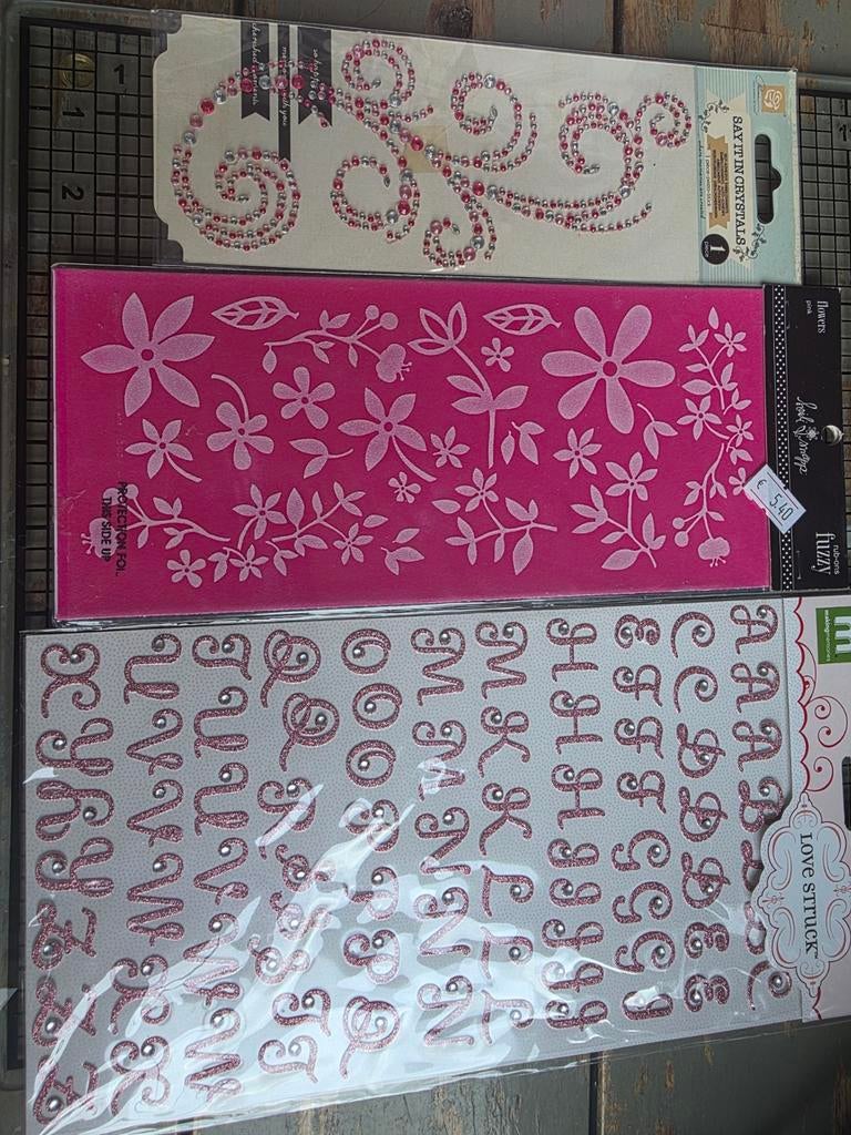 Set roze scrapbook/kaarten/journal Embellishments, Hobby en Vrije tijd, Scrapbooking, Ophalen of Verzenden, Nieuw, Versiering of Embellishment