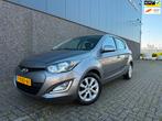 Hyundai I20 1.2i i-Deal/Nieuwe APK en beurt/Trekhaak/1ste ei, Auto's, Hyundai, Euro 5, Gebruikt, 4 cilinders, Origineel Nederlands