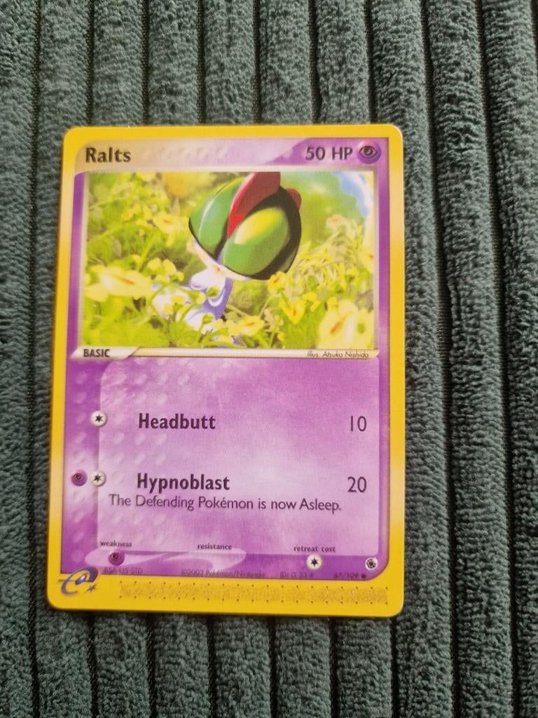 Pokémon Kaart: Ralts (50 HP) - Basic, Ophalen of Verzenden, Gebruikt, Losse kaart