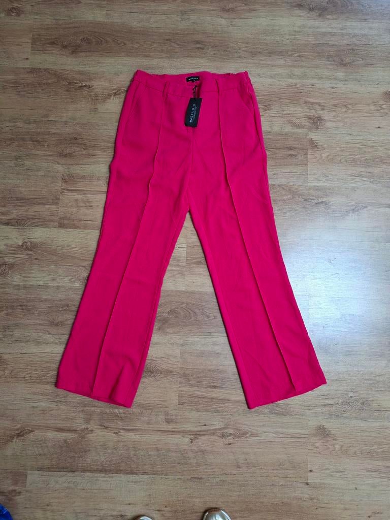 Roze pantalon maat 44 - Nieuw met kaartje, Maat 42/44 (L), Nieuw, Ophalen of Verzenden, Roze