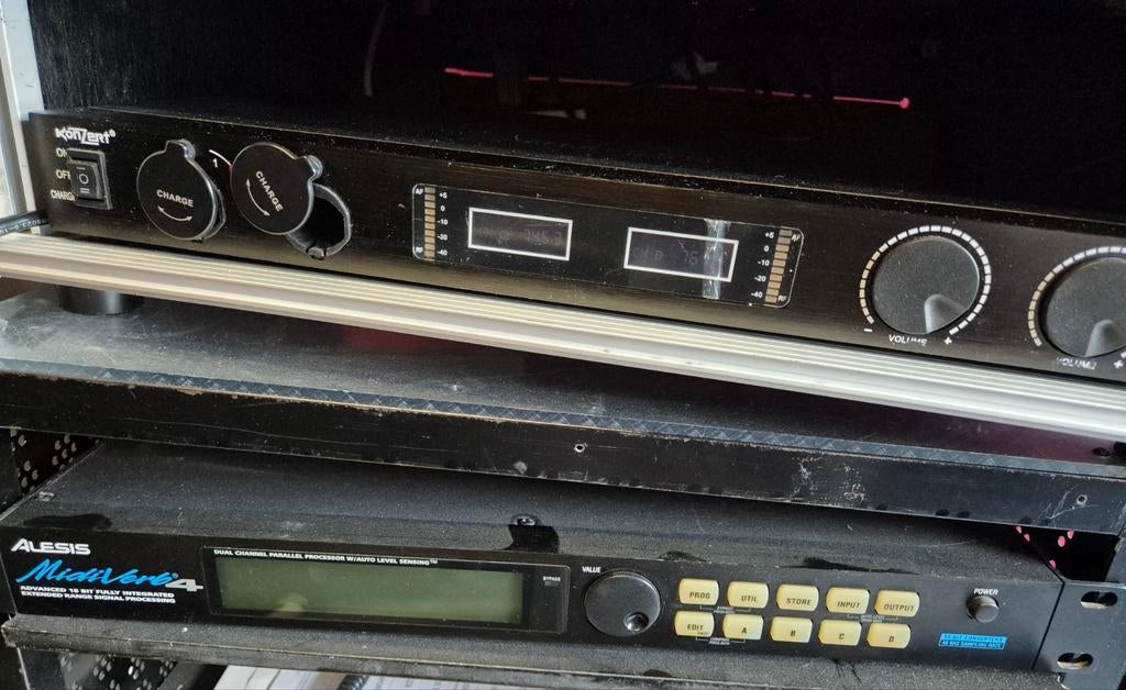 Alesis Midiverb 4 Effectprocessor - Zo goed als nieuw!, Ophalen, Zo goed als nieuw, Multi-effect