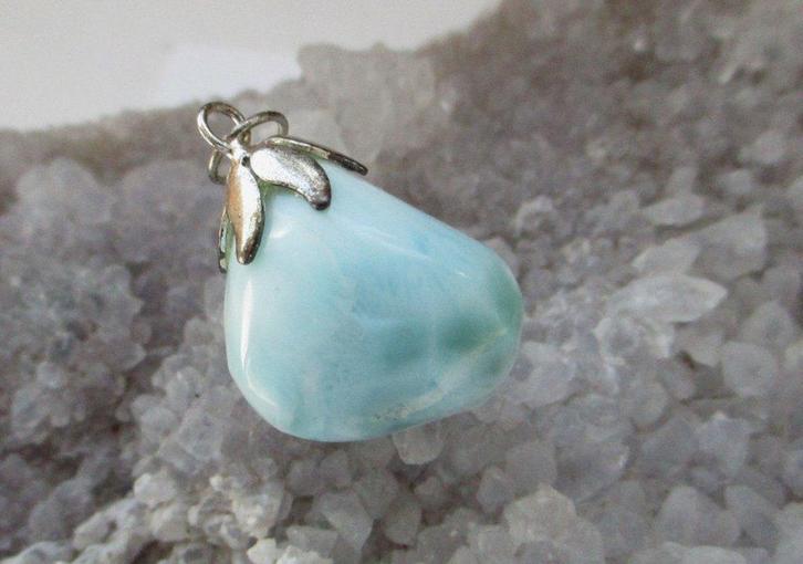 Larimar bolletje - hanger, Verzamelen, Mineralen en Fossielen, Mineraal, Ophalen of Verzenden