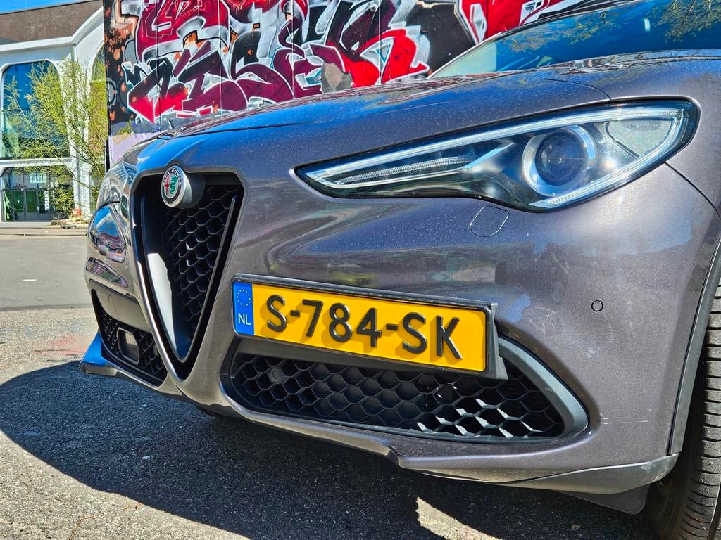 Alfa Romeo Stelvio 2.0 T AWD 280PK / ACC / PANO, 4 cilinders, Leder, Bedrijf, Vierwielaandrijving