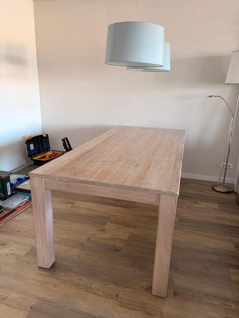 Mooie lange houten eettafel 2,20m, Huis en Inrichting, Ophalen, 200 cm of meer, 50 tot 100 cm, Zo goed als nieuw