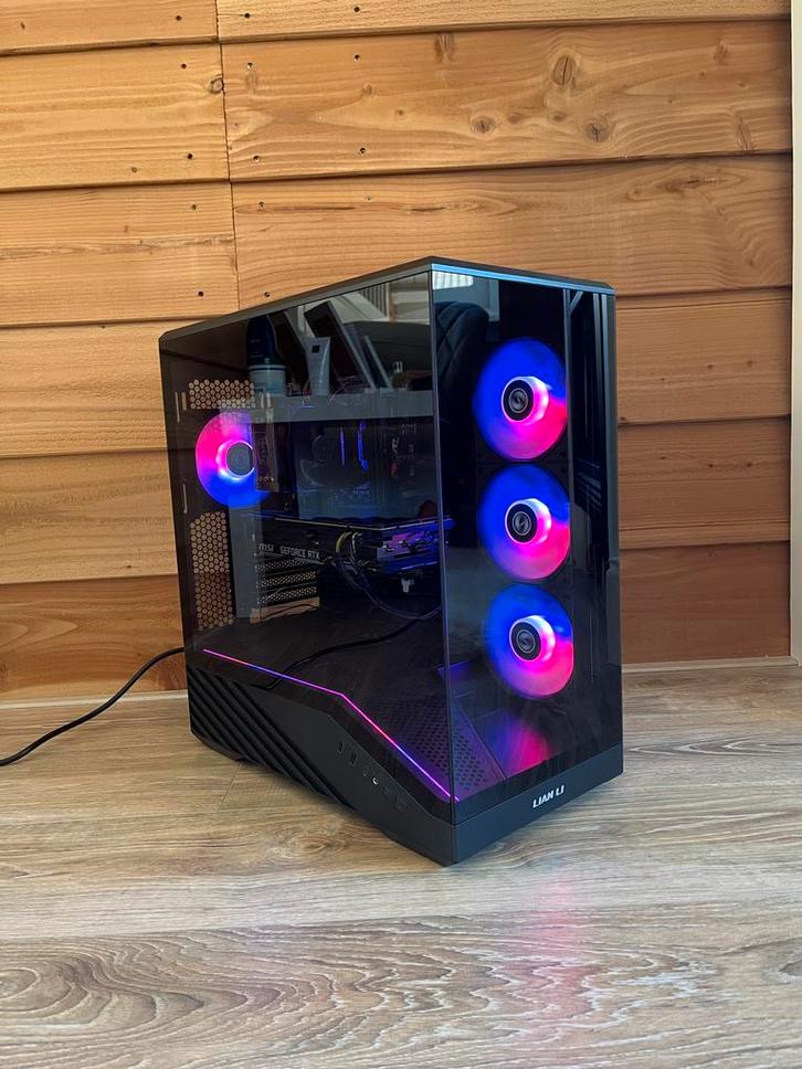 Krachtige game pc, Computers en Software, Desktop Pc's, Zo goed als nieuw, 3 tot 4 Ghz, HDD, SSD, 16 GB, Met videokaart, Gaming