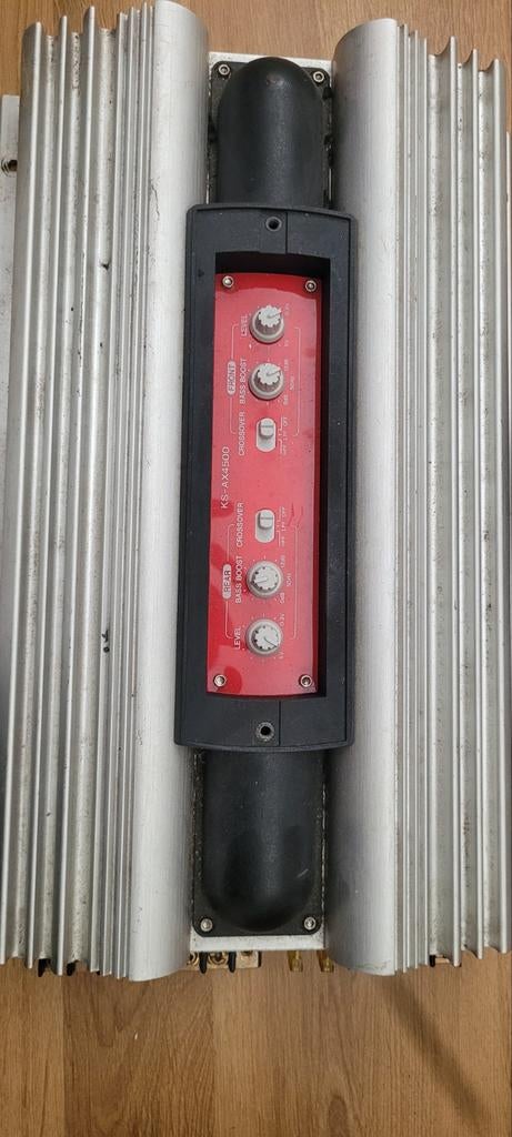 Goed werkende versterker voor speakers of subwoofer in auto, Audio, Tv en Foto, Versterkers en Receivers, Verzenden, 120 watt of meer