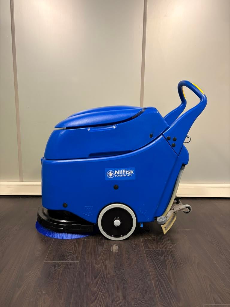 Schrobmachine | Nilfisk 453 | Nieuw accupakket, Ophalen of Verzenden, Schrobmachine