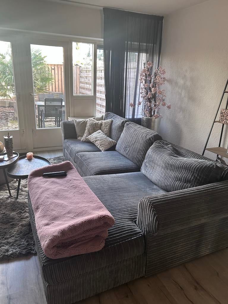 Grijze rib hoekbank, Huis en Inrichting, Banken | Bankstellen, Ophalen, 250 tot 300 cm, Gebruikt, 100 tot 125 cm