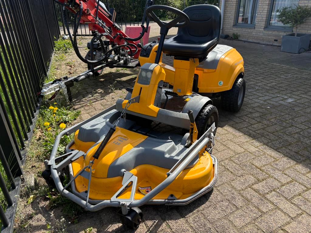 Stiga Park Ranger Svan 125 frontmaaier Zitmaaier Honda 2cil., Ophalen, Gebruikt, Versnellingen, 120 cm of meer