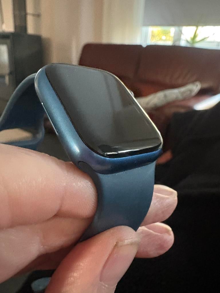 Apple Watch Series 7 - Blauw (89% batterijcapaciteit), Sieraden, Tassen en Uiterlijk, Smartwatches, Afstand, Blauw, IOS, Ophalen of Verzenden