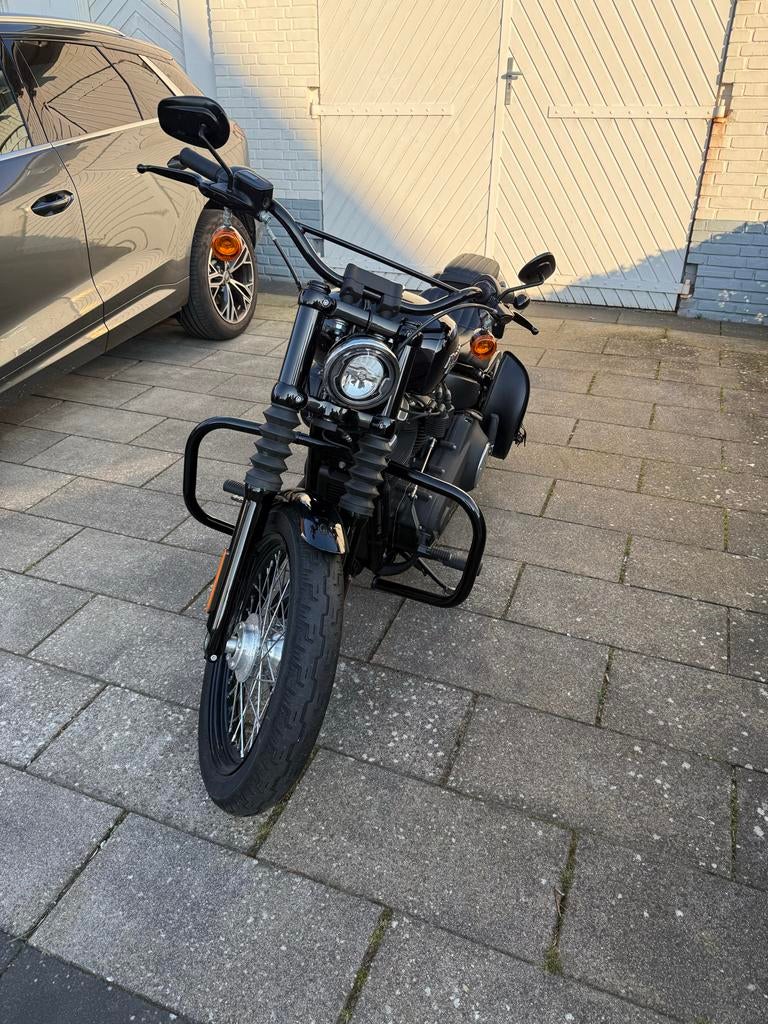 Harley-Davidson Street Bob FXBB - Zwart, Krachtig, Stijlvol, Motoren, Motoren | Harley-Davidson, 2 cilinders, 1745 cc, Particulier